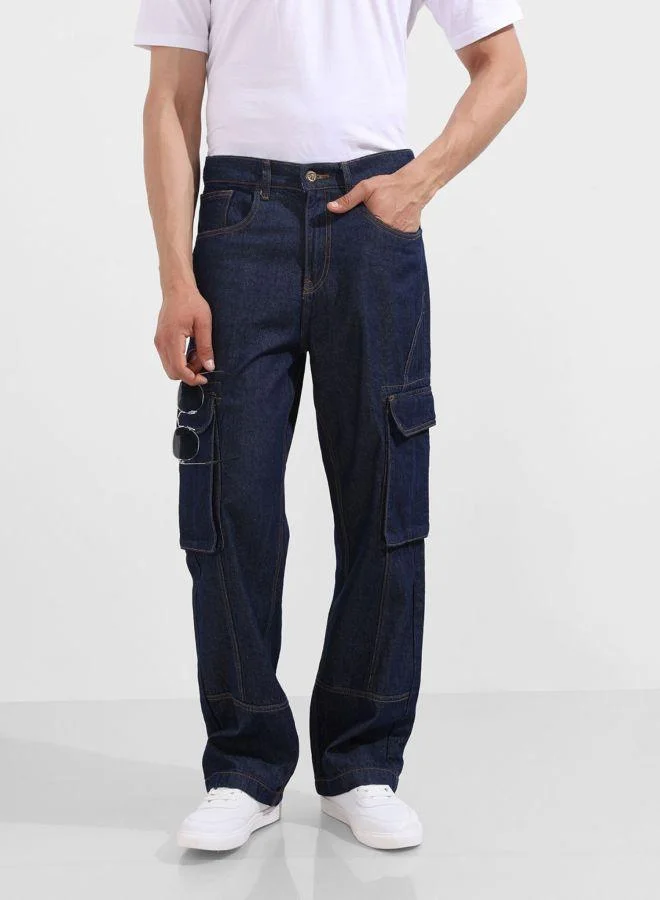 Men Relaxed Fit Solid Cargo Pocket Mid-Rise Jeans